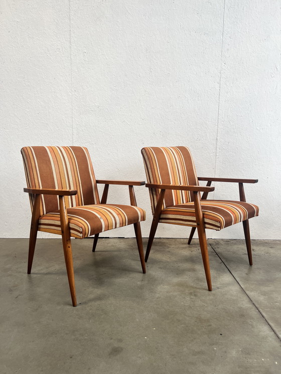 Image 1 of Deux fauteuils vintage en bois avec tissu rayé, 1970