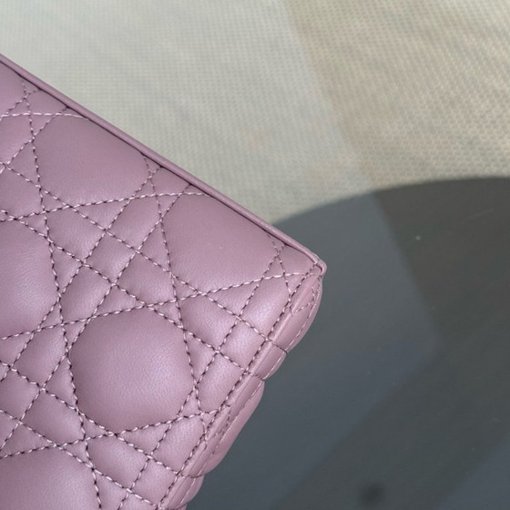 Image 1 of DIOR D-JOY SMALL LADY - PIEL DE CORDERO CON TRAJES CANNAGE Y HERRAJES DE ORO ROSA