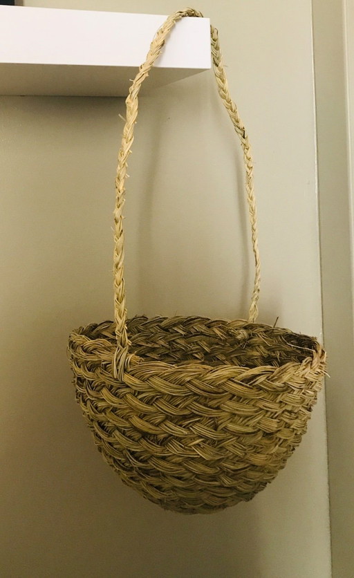 Hanging wicker pot holder