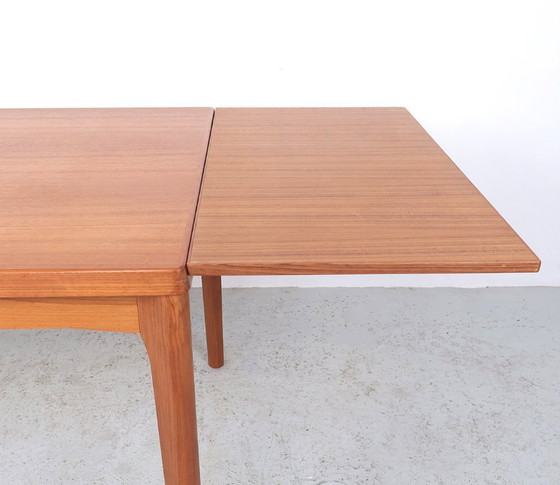 Image 1 of Deens design Henning Kjaernulf eettafel, 1960s