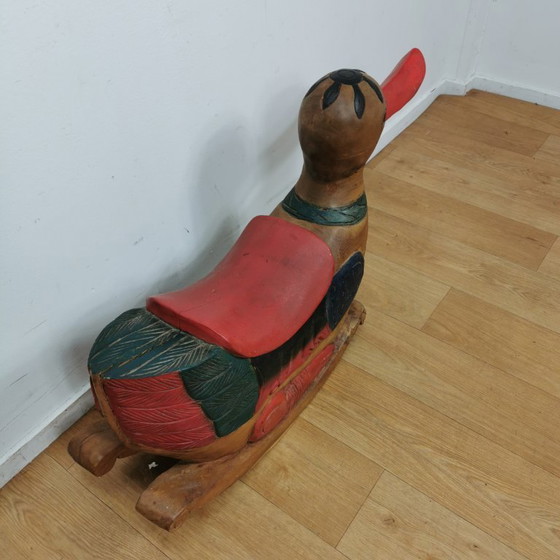 Image 1 of Canard à bascule en bois massif fabriqué à la main en Indonésie