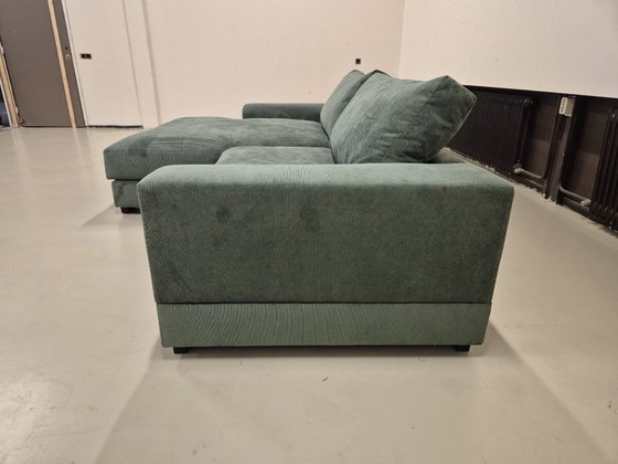 Image 1 of 30% DE DESCUENTO EN LA SALA DE EXPOSICIÓN - Sofá esquinero - Nola - Verde - Nuevo - Pana