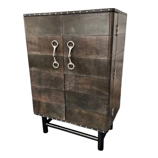 Mueble bar “bocados”, cuero y acero pulido, 2000 – Italia