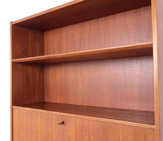 Image 1 of Libreria con zona bar, anni '60