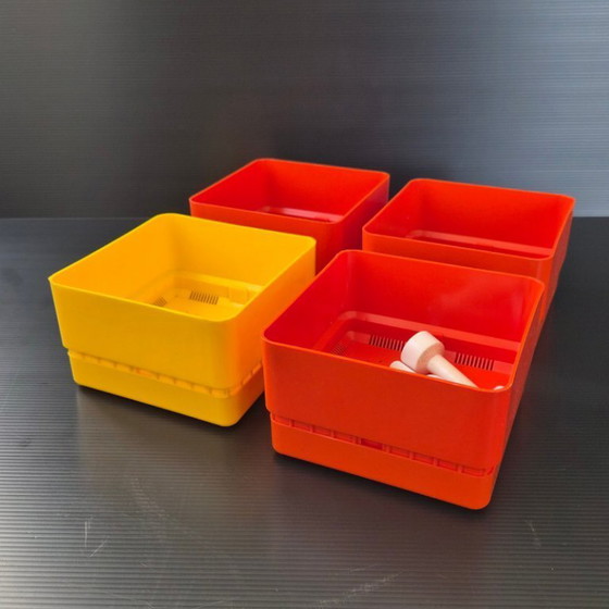 Image 1 of SUITE OF 4 SQUARE PLANTER PLANTS 1970 VINTAGE NENA BALSARI VASTILL BY-REFLEX 70S