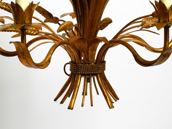 Image 1 of Preciosa lámpara de araña alta de metal dorado de cinco brazos de la década de 1970 de Hans Kögl