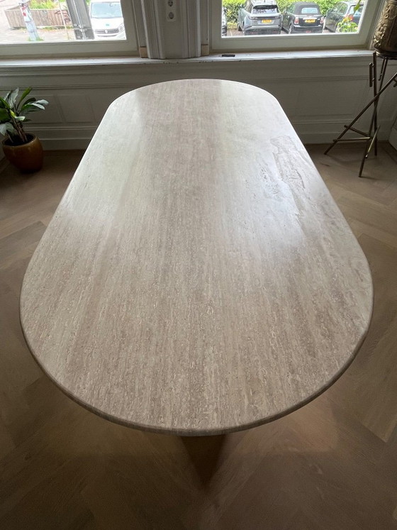 Image 1 of Mesa de comedor de travertino - NUEVA