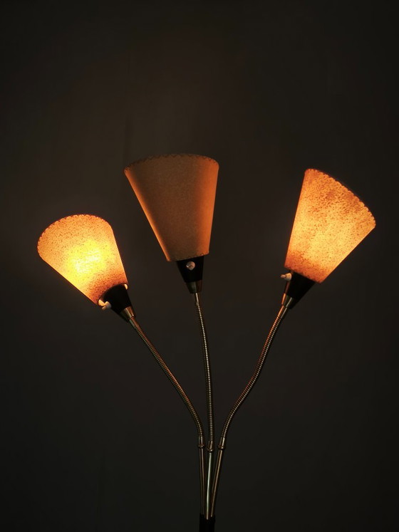 Lampada da Terra Mid-Century in Ottone a Tre Bracci Regolabili, Anni '50, Cecoslovacchia, Lampade da terra (foto 2 di 11)