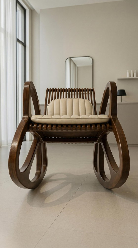 Image 1 of Moderner Schaukelstuhl aus Walnussholz, Bugholz-Lounge-Schaukelstuhl, cremefarbener Polstersessel, Wohnzimmerstuhl
