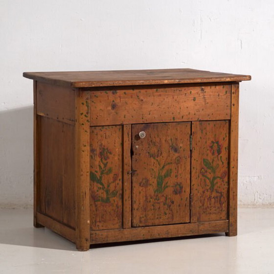 Antique kitchen cabinet with floral details (c.1920) #7 – Storage cabinet, Rustic (photo 5 of 40)