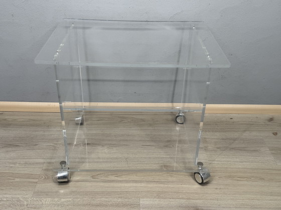 Image 1 of Tavolino laterale in acrilico del 1980