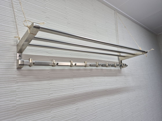 Image 1 of Aluminium Kapstok: Vintage Wandkapstok Met Legplank