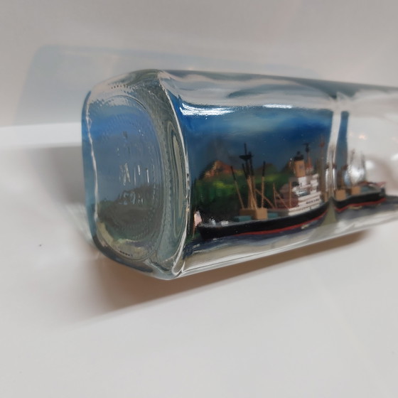 Image 1 of Das Lotsenschiff SS Hawaiian in einer Flasche, amerikanisches C-3 Fracht- und Passagierschiff MNC