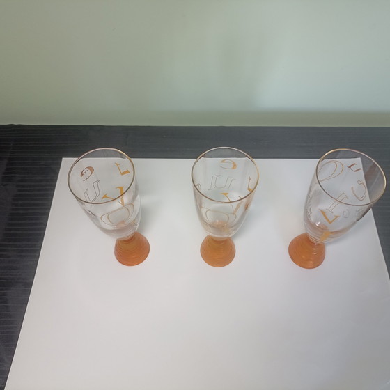 Vintage Veuve Clicquot 'Alphabet' Champagneflûtes – Set van 3 – Collector's Item – Glazen & Karaffen, Crystal (photo 7 of 10)