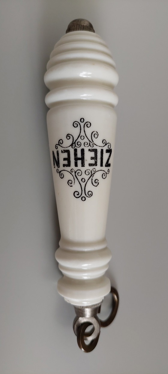 Image 1 of Antiker Toilettengriff aus Porzellan