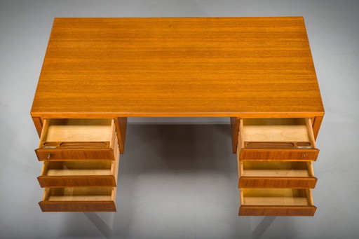 Bureau de direction Mid Century Model 77 par Omann Jun Møbelfabrik, années 1960