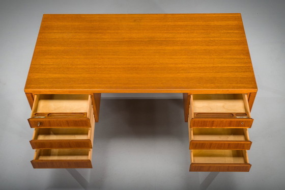 Image 1 of Escritorio ejecutivo de mediados de siglo Modelo 77 de Omann Jun Møbelfabrik, años 60