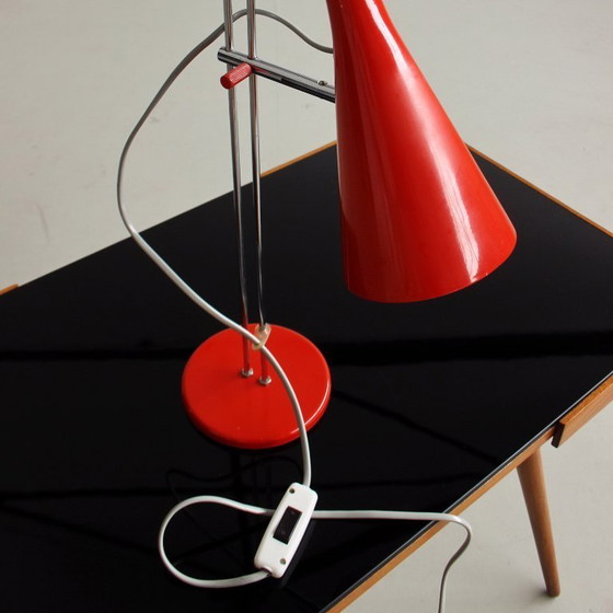 Image 1 of Lampe de table rouge Josef Hůrka, Lidokov, éclairage moderniste tchécoslovaque des années 1970
