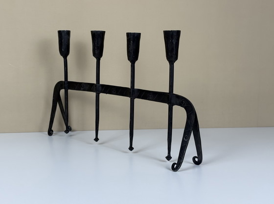 Vintage Grote Zwart Metalen Brutalist Gehamerde Tafel Kandelaar Voor 4 Diner Kaarsen – Kandelaars en kaarsen (photo 7 of 12)