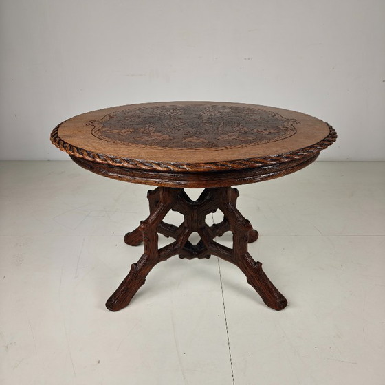 Image 1 of Black Forest-style dining table by Horrix – circa 1880