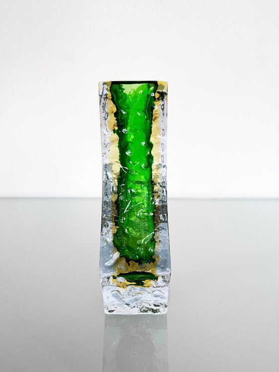 Image 1 of Vintage 1970s Mandruzzato Sommerso Murano vase