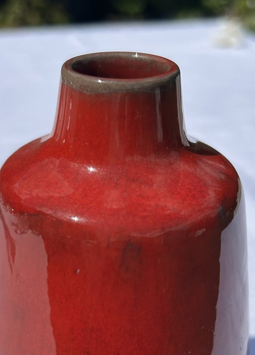 Bückeburg ceramic vase 52 – vintage 60s 70s lava red