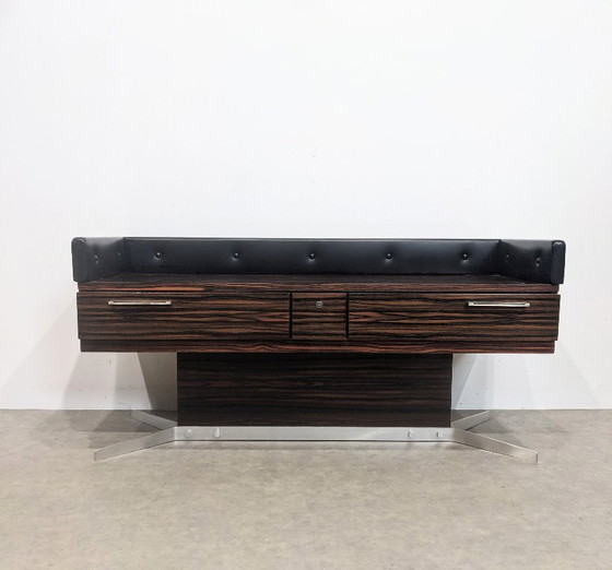 Image 1 of Mobiletto basso spaziale anni '70