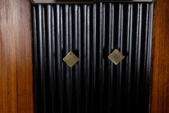 Image 1 of Coppia di armadi italiani impiallacciati in teak. Circa 1960.