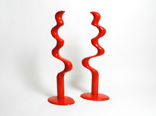 Twee grote gelimiteerde abstracte metalen vloerbeelden in rood van Tony Almén en Peter Gest voor Ikea 1990