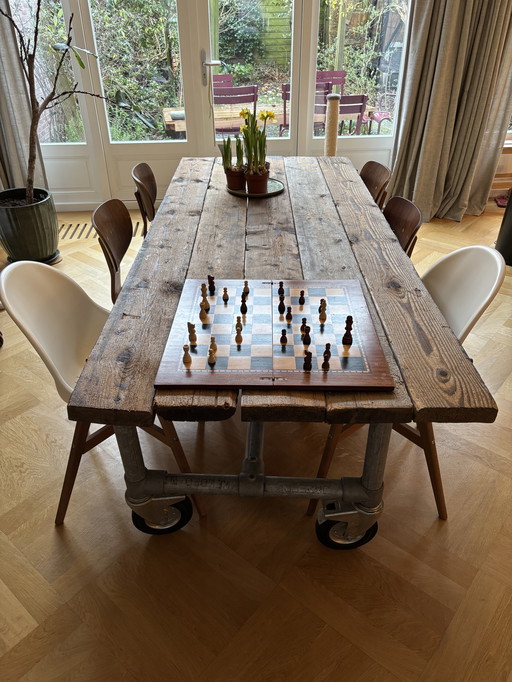 Table scaffolding wood and pipes 