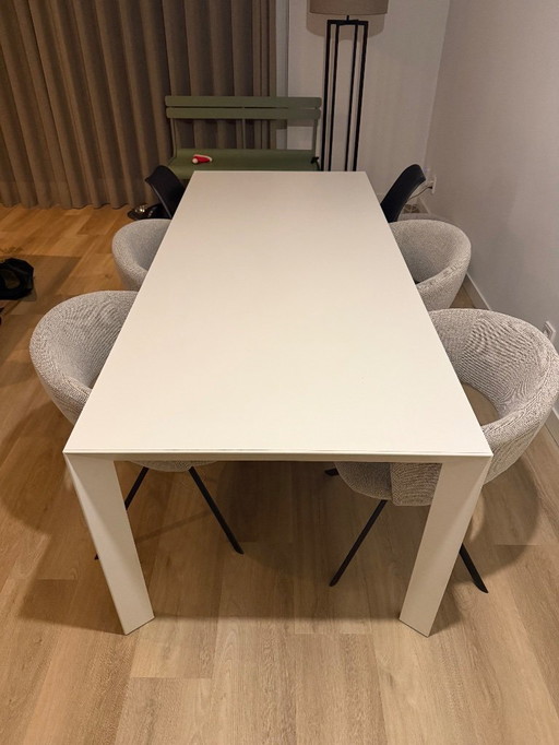 Table design Kristalia Nora