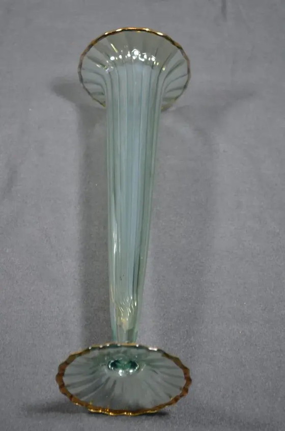 1970s Murano Cornet Vase - Green Iridescent Glass Highlighted With Gold Threads – Murano Glass (photo 3 of 12)