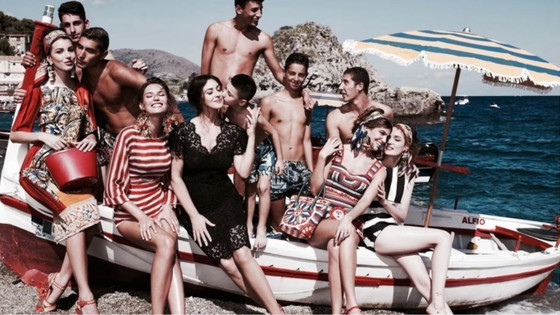 Édition Premium - Photographies Dolce Vita & Campagne Dolce Gabbana de 2013 170x100 cm verre acrylique – Paper (photo 5 of 5)