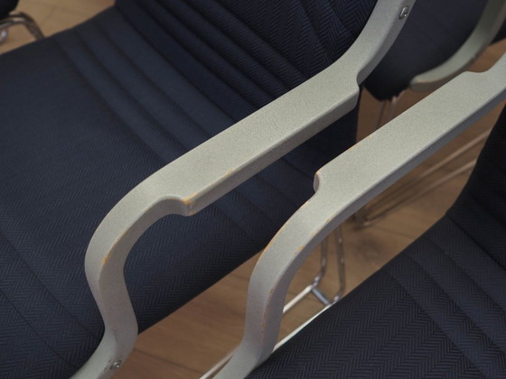Set di sei sedie con braccioli, rivestimento blu, design moderno italiano, anni '90 – Sedie da pranzo (photo 7 of 15)