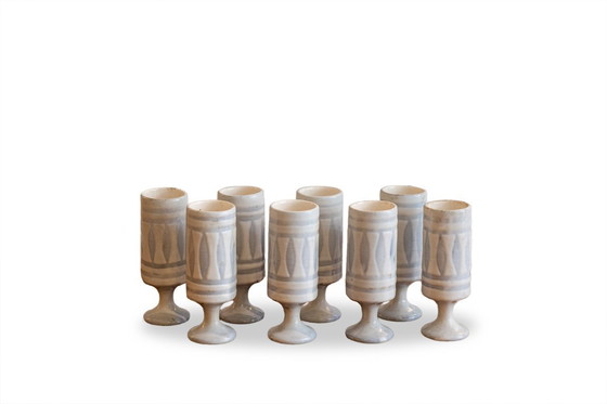 Image 1 of Roger Capron. Set di 8 bicchieri in ceramica, firmati e datati 1976