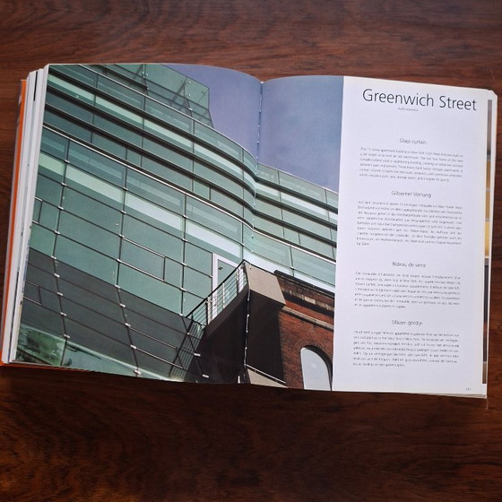 Image 1 of Bildband „Designer Apartment“ von Julio Fajardo.