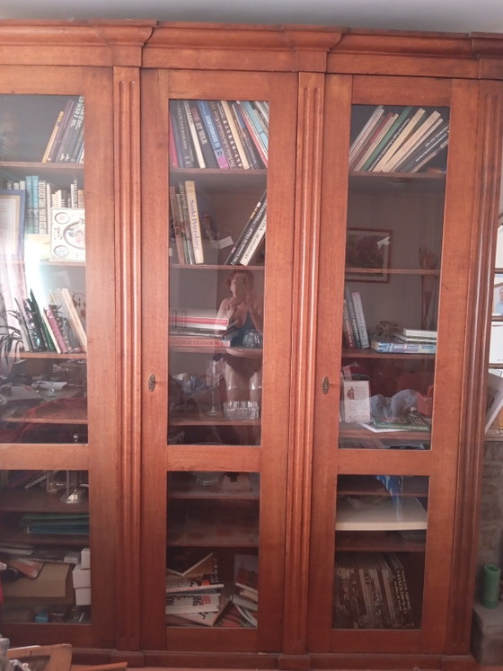 Image 1 of Antique driedeuren boekenkast (begin XIX eeuwe)