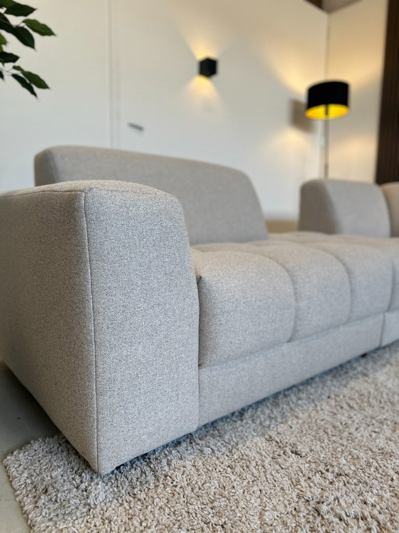Image 1 of Beige sample sofa in mint condition, 273x216 cm