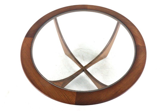 Image 1 of Tavolino rotondo G-Plan Astro con piano in vetro vintage a soffietto