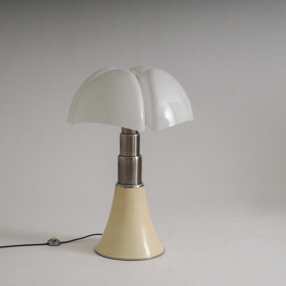 Large Vintage Pipistrelle Table Lamp by Gae Aulenti for Martinelli Luce – Iron (photo 5 of 15)