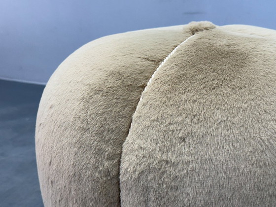 Image 1 of Taburete redondo Art Déco checo de la década de 1940 con tapizado de imitación de conejo