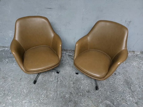 Mid-Century Swivel Chairs – Draaistoelen, Plastic (photo 17 of 39)
