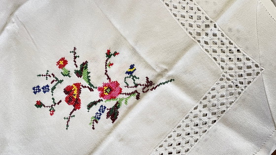 Image 1 of Rectangular embroidered tablecloth + 12 vintage napkins