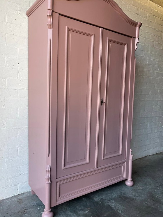 Image 1 of Armario antiguo, mueble para habitación infantil, mueble para juguetes restaurado.