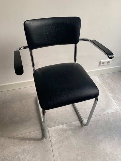 Buisframe stoel met armleuningen, zwart