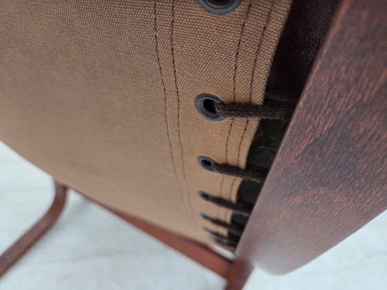 Image 1 of Anni '70, design norvegese di Ingmar Relling, modello "Siesta", pelle per mobili.