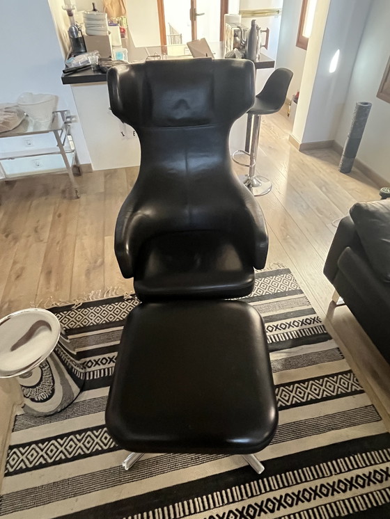 Image 1 of Vitra Grand Repos & Ottoman Leder