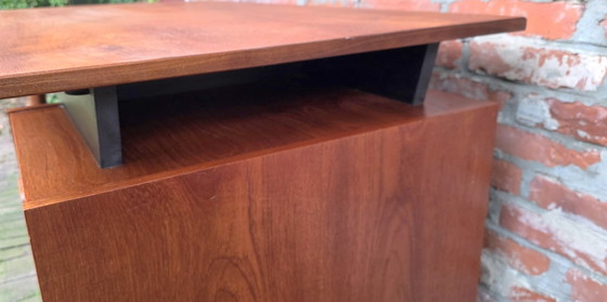 Vintage, Design Bureau. Teak. Jaren 60 – Wood (photo 5 of 15)