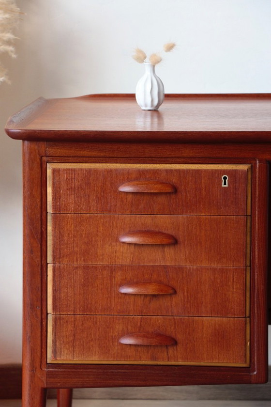 Image 1 of Svend Aage Madsen Schreibtisch: Teak & dänisches Design (HP Hansen)