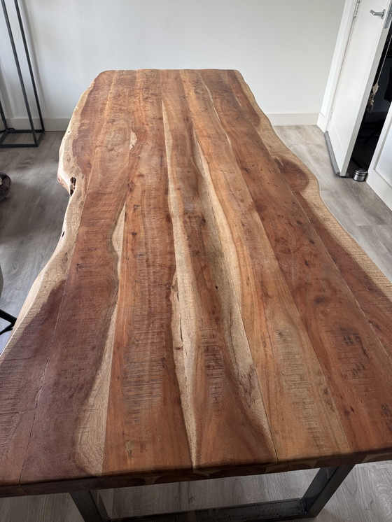 Image 1 of Mesa de tronco de árbol de madera maciza de acacia 240x90/95x77 cm